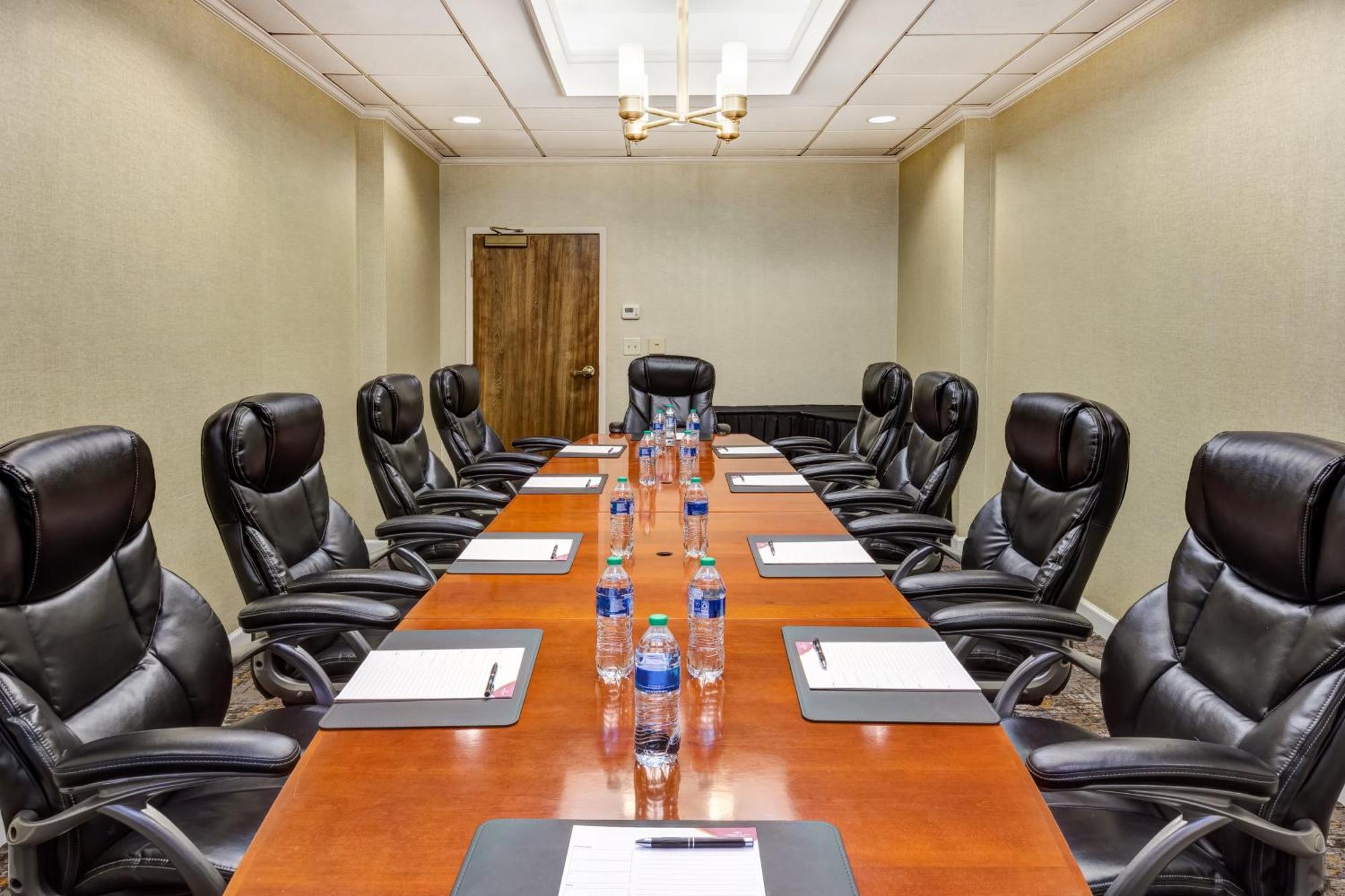 Crowne Plaza Dulles Airport By Ihg Hotel Herndon Buitenkant foto